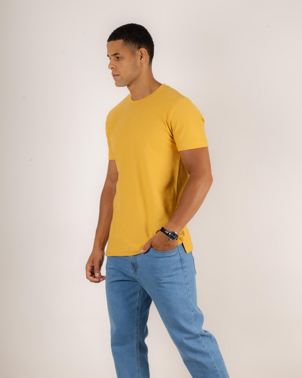 amarelo