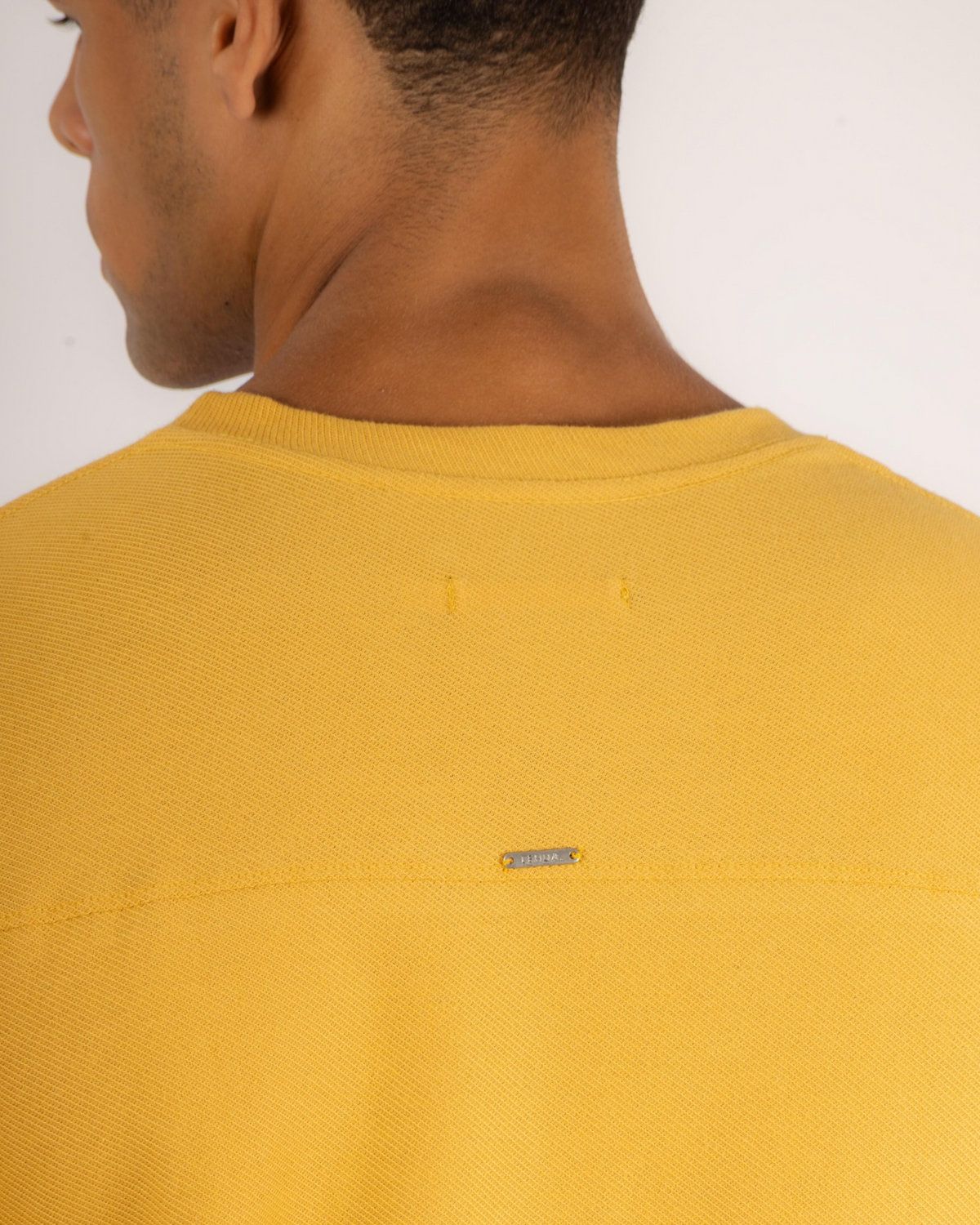 amarelo